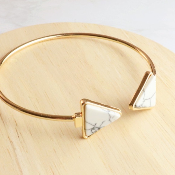 4 for $25 Natural Stone Marble Arrow Bracelet - Picture 3 of 5